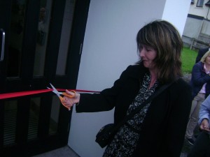 Martina cutting ribbon of Kerry DSR Office